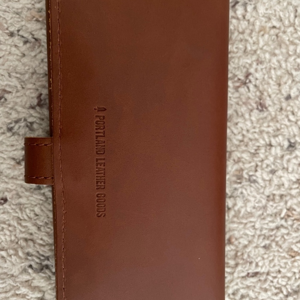Portland Leather Trifold Wallet in Honey